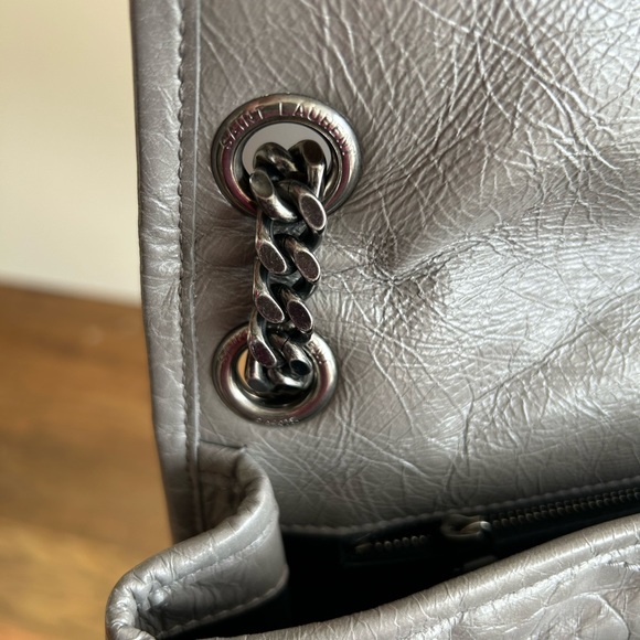 Saint Laurent Medium Niki Bag - Picture 4 of 15
